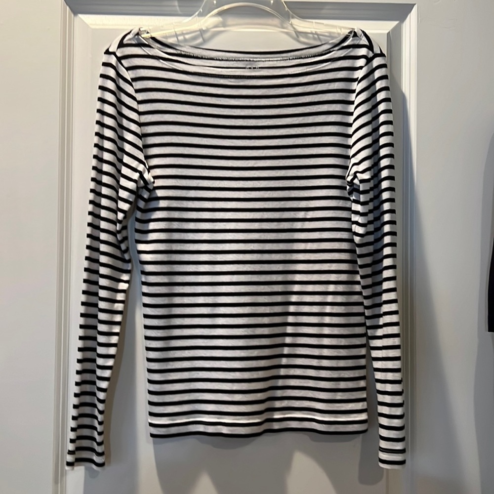 Gap boat neck black and white top